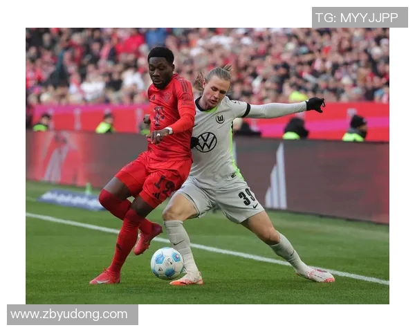 拜仁慕尼黑对阵沃尔夫斯堡精彩集锦回顾与比赛亮点分析